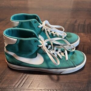 Nike Green and White High-Top Sneakers